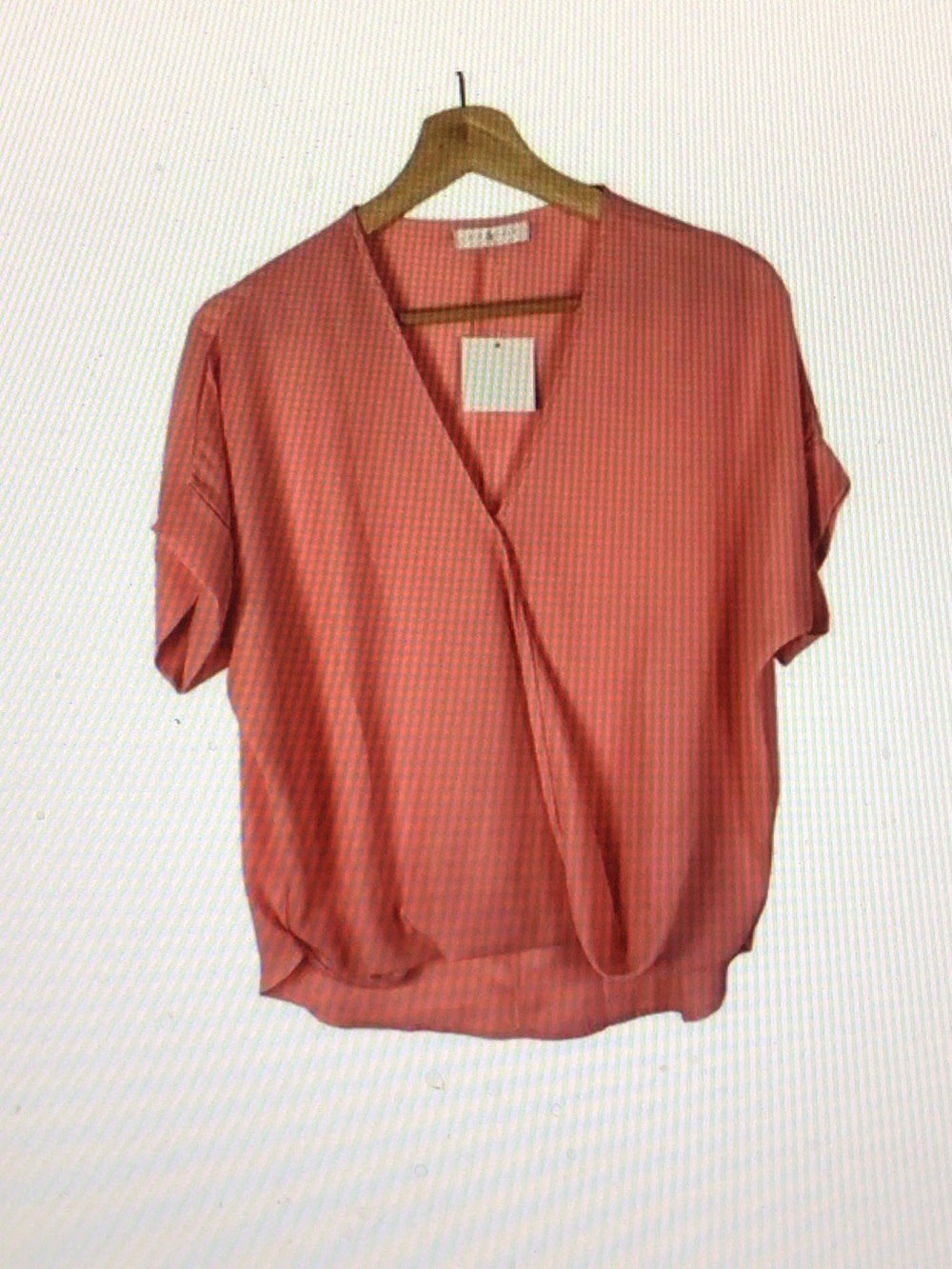 Women's Coral V-Neck Short Sleeve Top